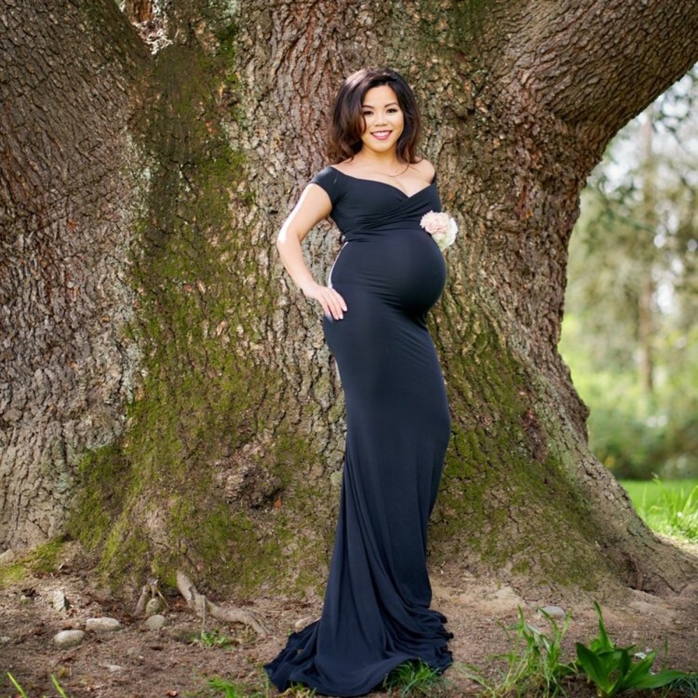 Maternity gown